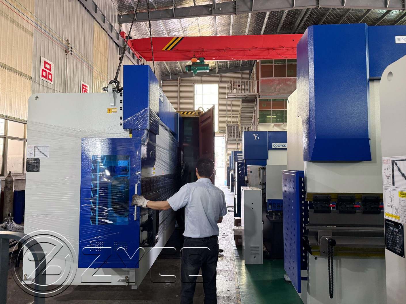 Ordinary hydraulic plate bending machine