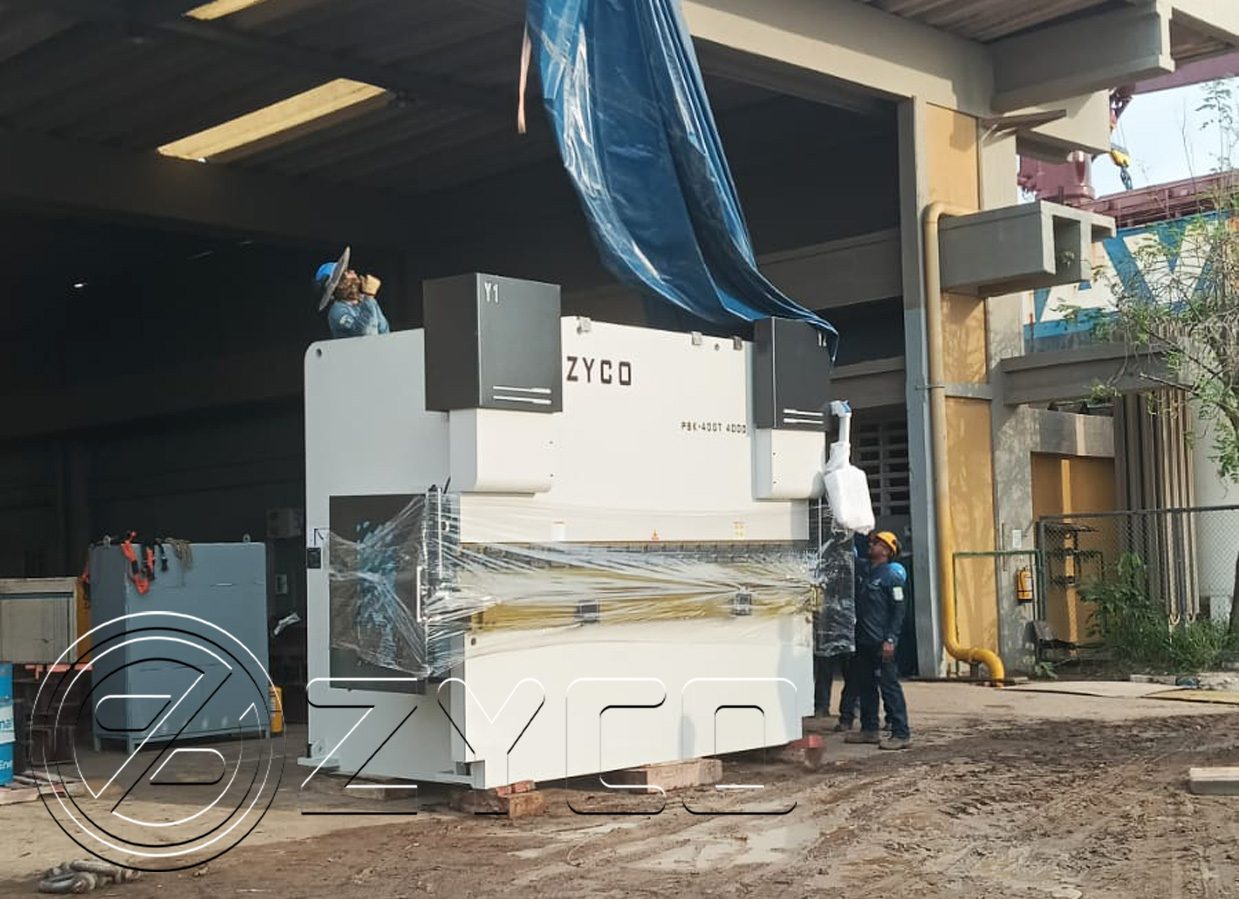 ZYCO-Abkantpresse geliefert, Produktion steht unmittelbar bevor